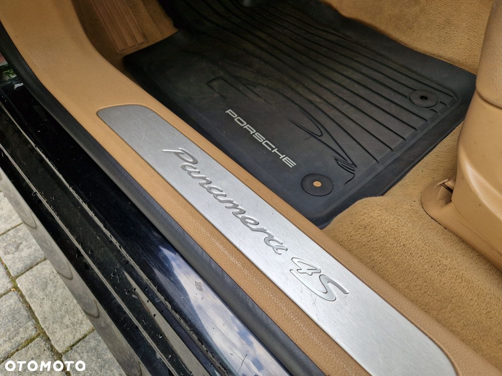 Porsche Panamera 4S PDK - 15