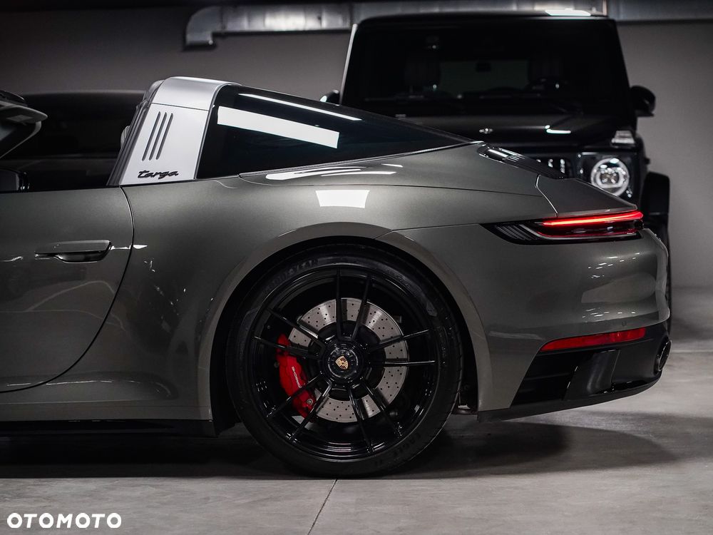 Porsche 911 Targa 4 GTS - 9