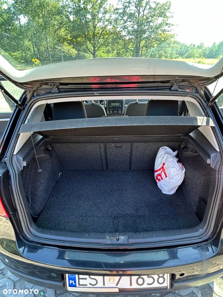 Volkswagen Golf - 10