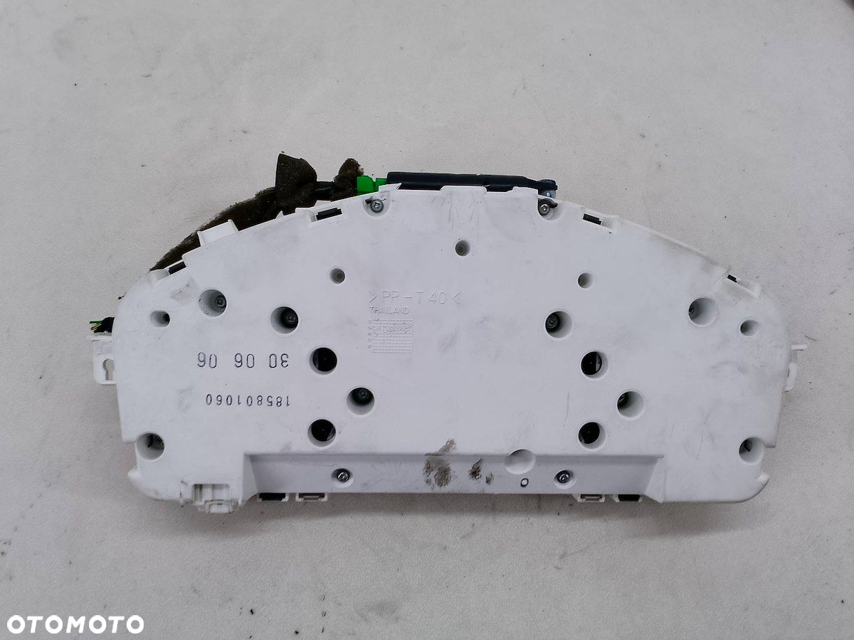 LICZNIK VOLVO V50 30786343 2.4 - 4