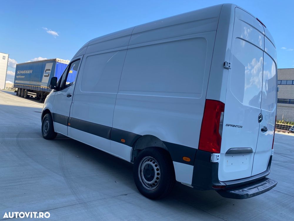 Mercedes-Benz Sprinter - 3