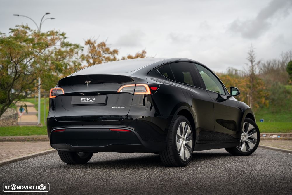 Tesla Model Y Long Range Dual Motor AWD - 20