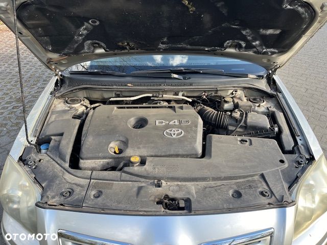 Toyota Avensis 2.0 D-4D Luna - 10
