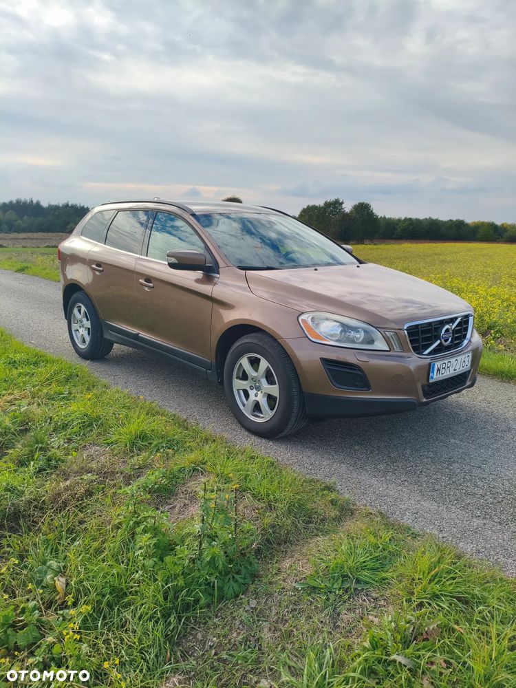 Volvo XC 60 D3 Momentum - 8