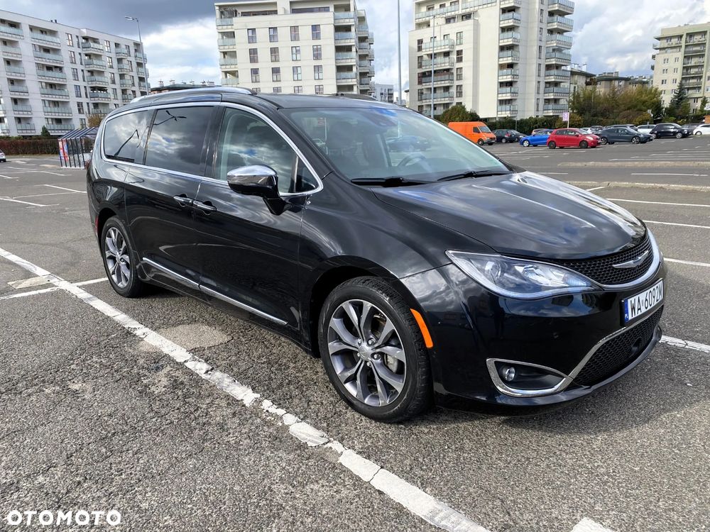 Chrysler Pacifica 2017 photo 3