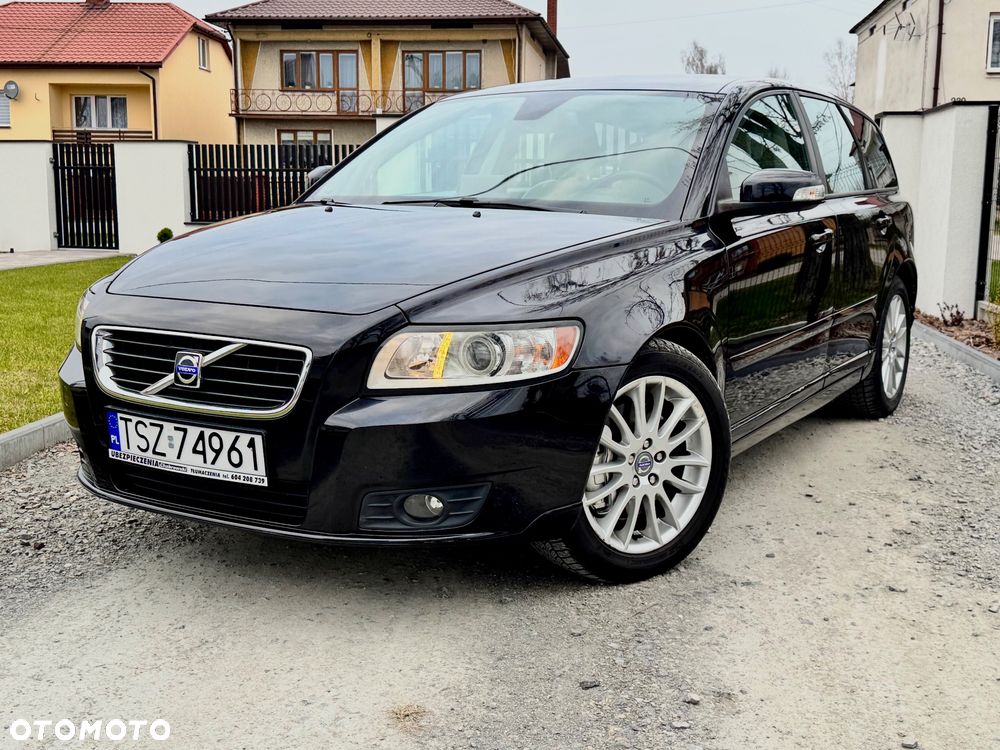Volvo V50 - 1