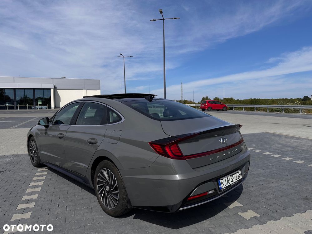 Hyundai Sonata - 9