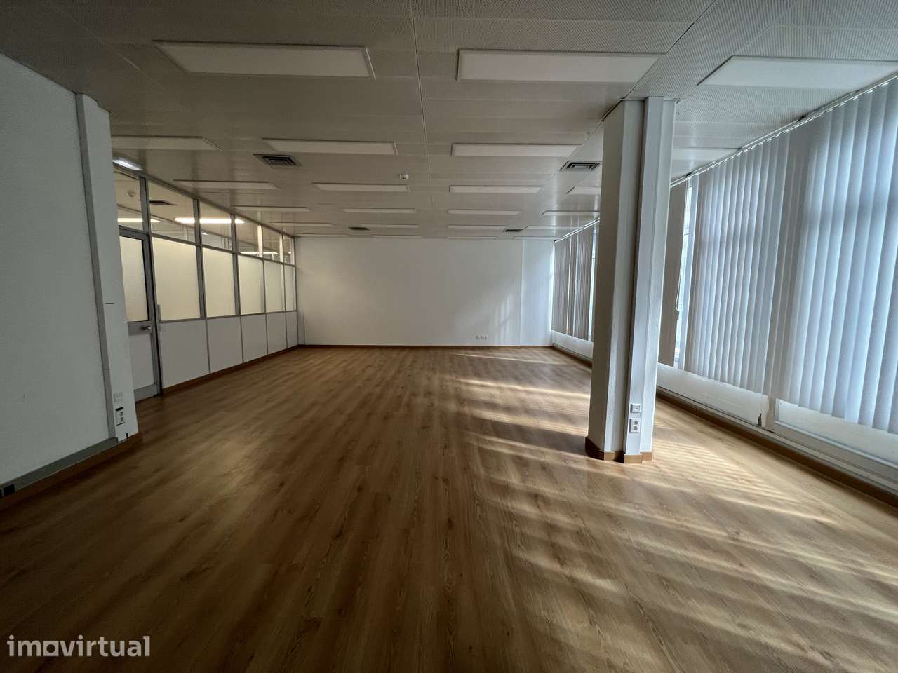 Sala de Escritórios 6101, em Setúbal de 74m2 - 11€/m2 - Grande imagem: 4/12