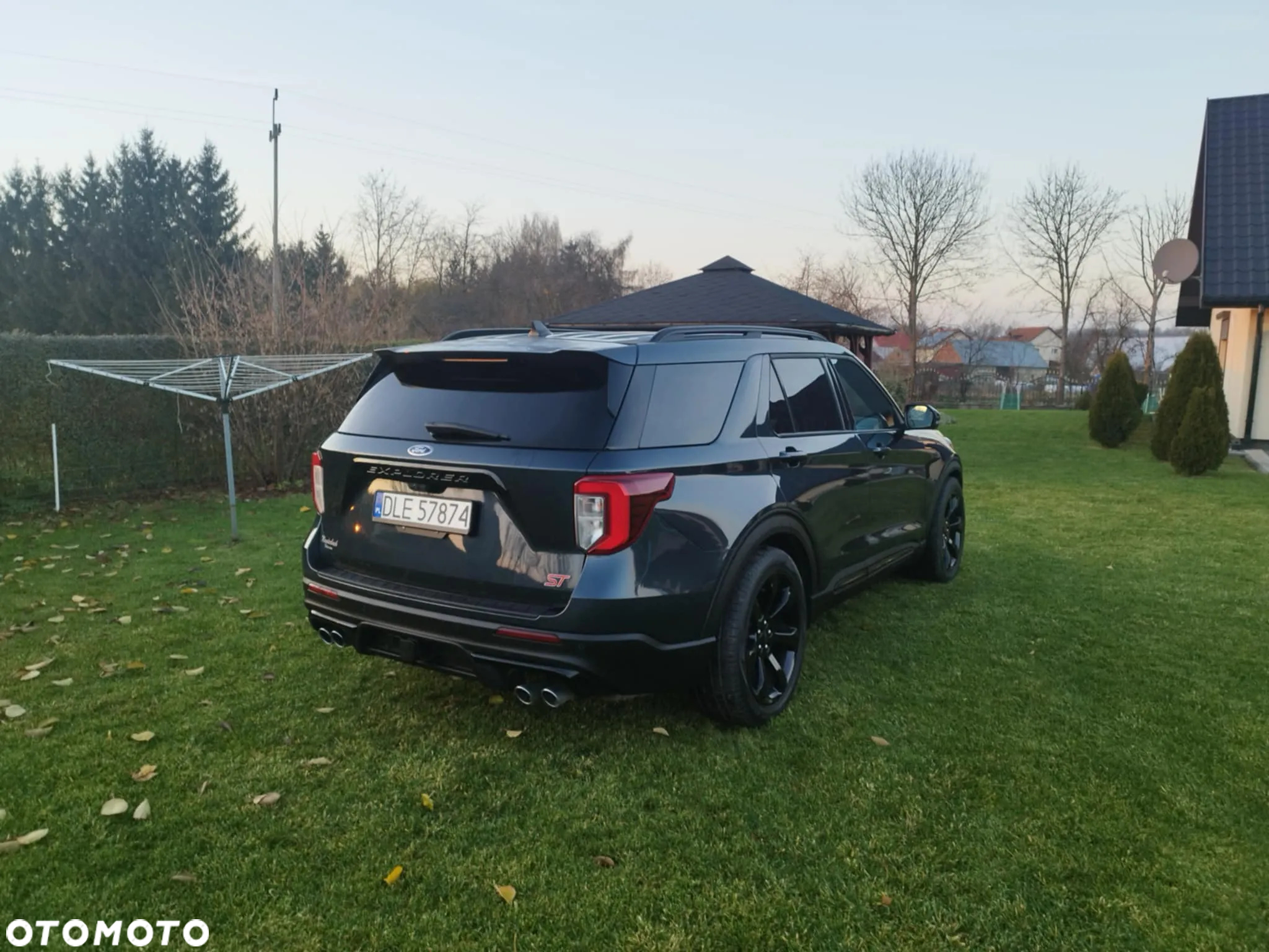 Ford Explorer - 13