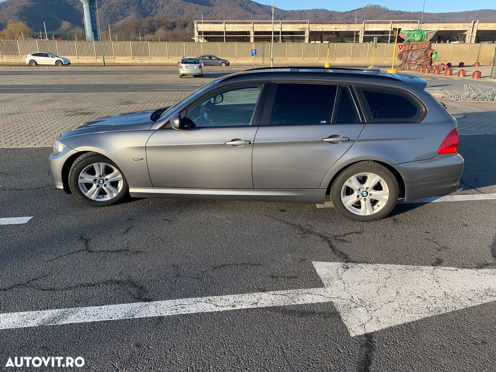 BMW Seria 3 320d Sport Line - 3