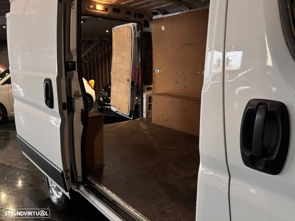 Peugeot boxer 2.2 bluehdi s&s 330 premium - 24