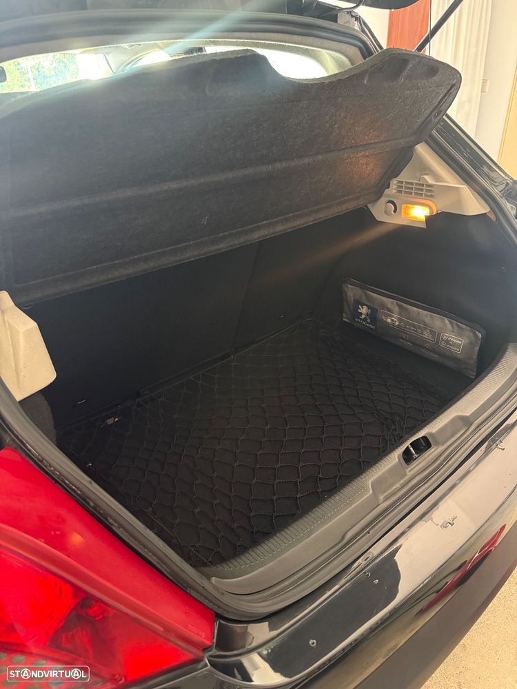 Peugeot 207 1.4 HDi Urban - 6