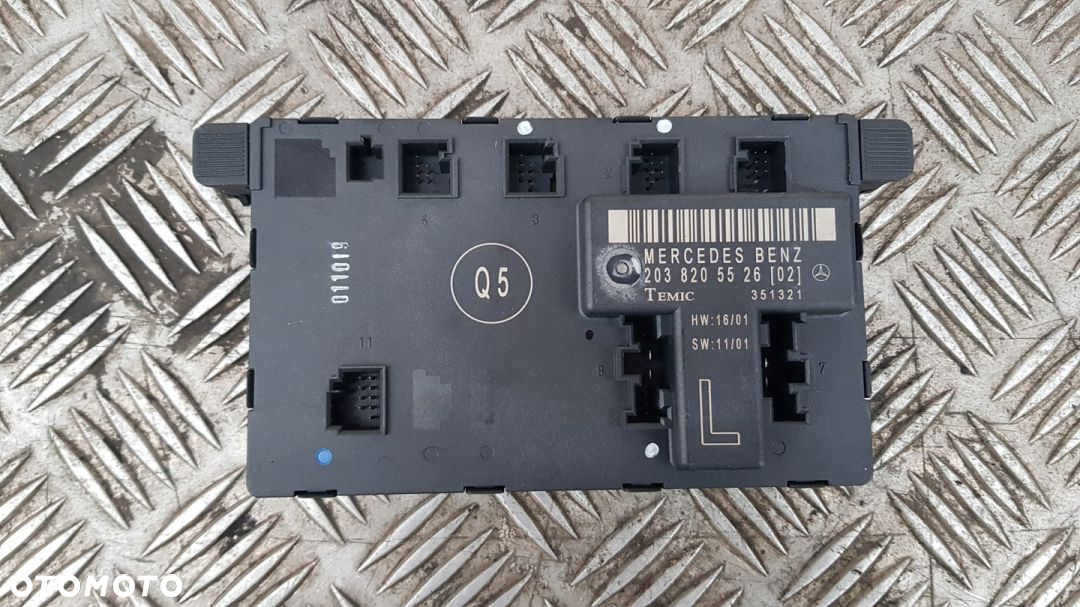 MERCEDES W203 MODUŁ DRZWI LEWY PRZÓD 2038205526 - 2