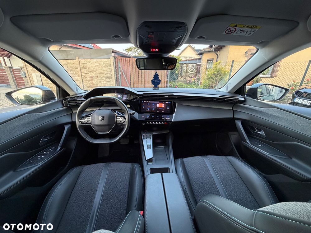 Peugeot 308 1.6 Hybrid PHEV Allure EAT8 - 34