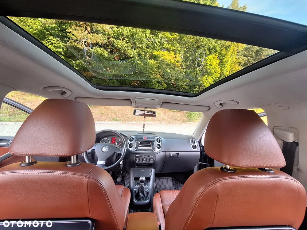 Volkswagen Tiguan 2.0 TDI DPF 4Motion Track & Avenue - 34