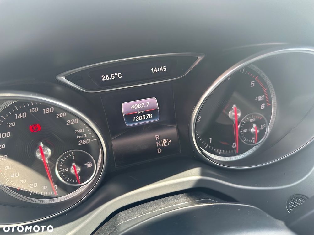 Mercedes-Benz CLA 180 d 7G-DCT AMG Line - 10