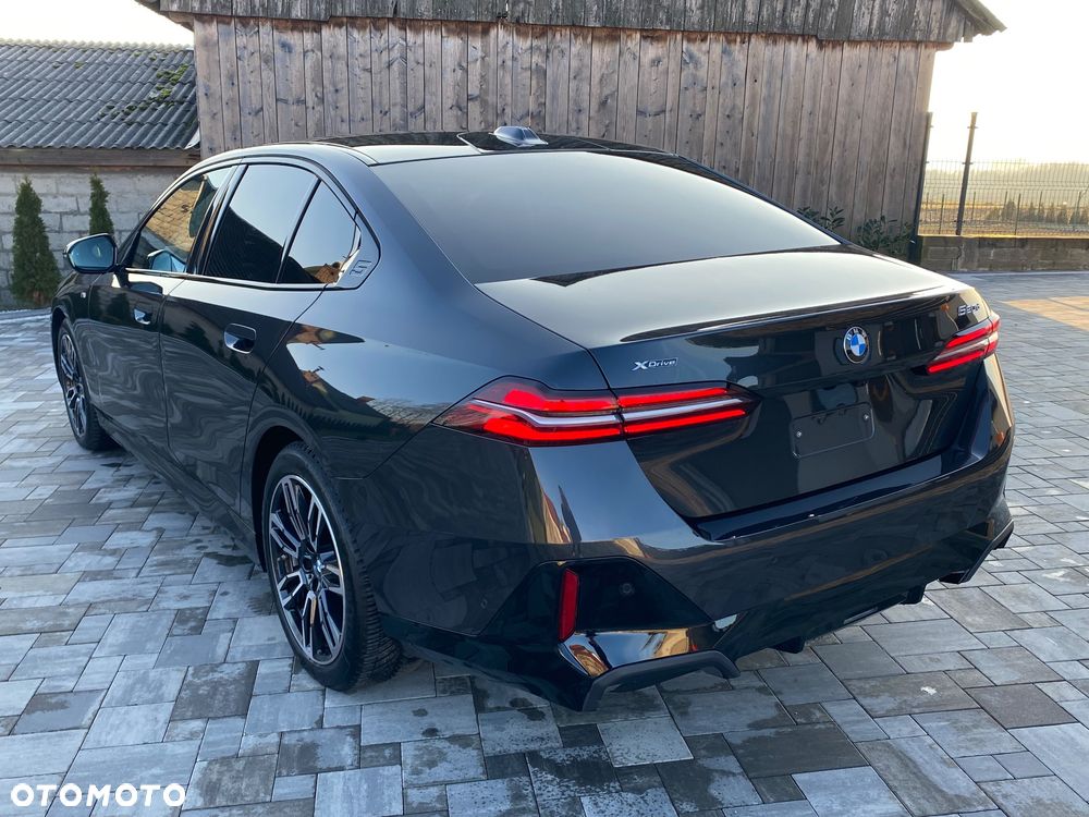 BMW Seria 5 520d xDrive - 33