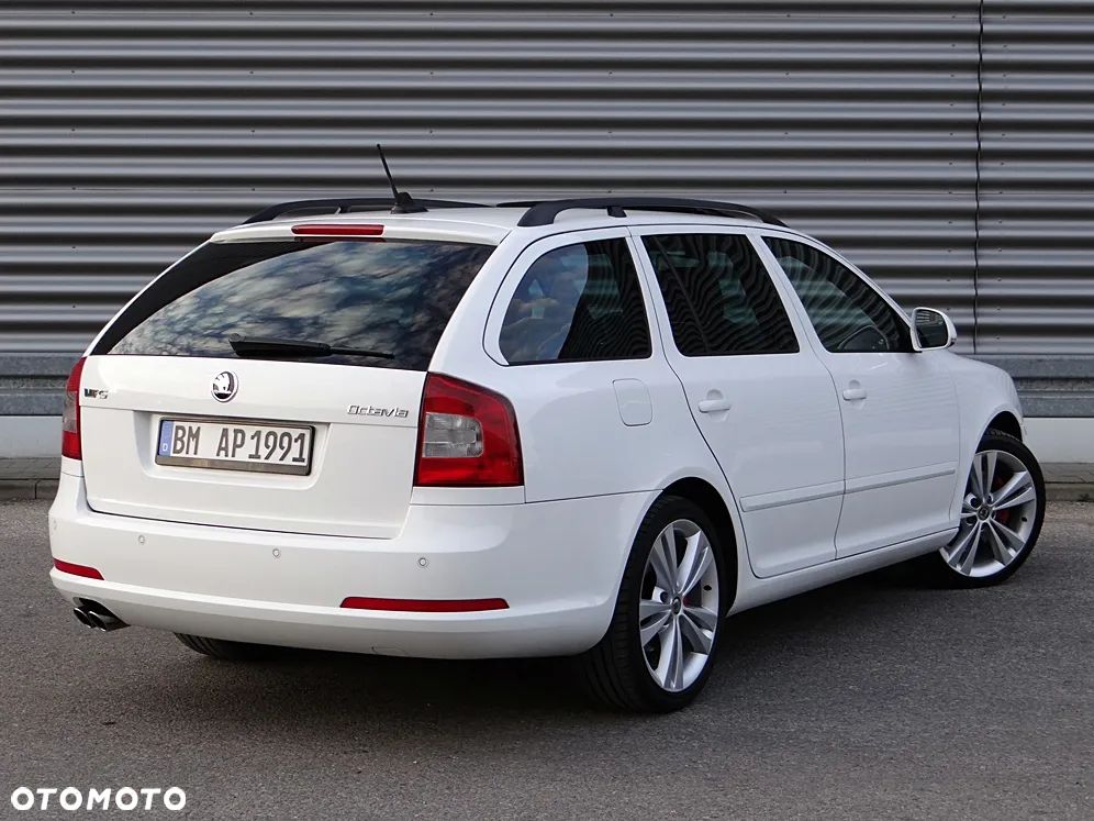 Skoda Octavia 2.0 TDI CR DPF DSG RS - 15