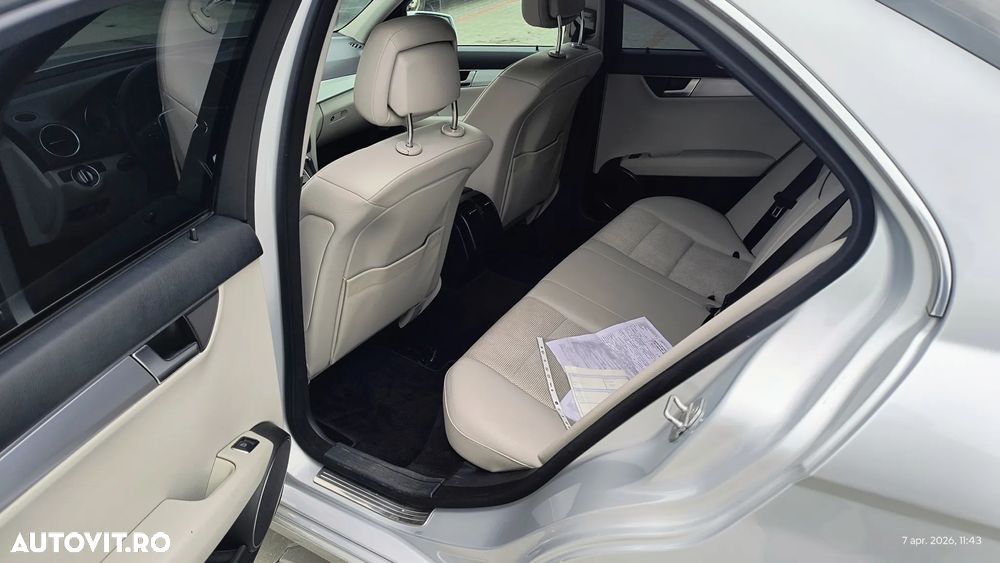 Mercedes-Benz C 180 CDI DPF (BlueEFFICIENCY) 7G-TRONIC - 4