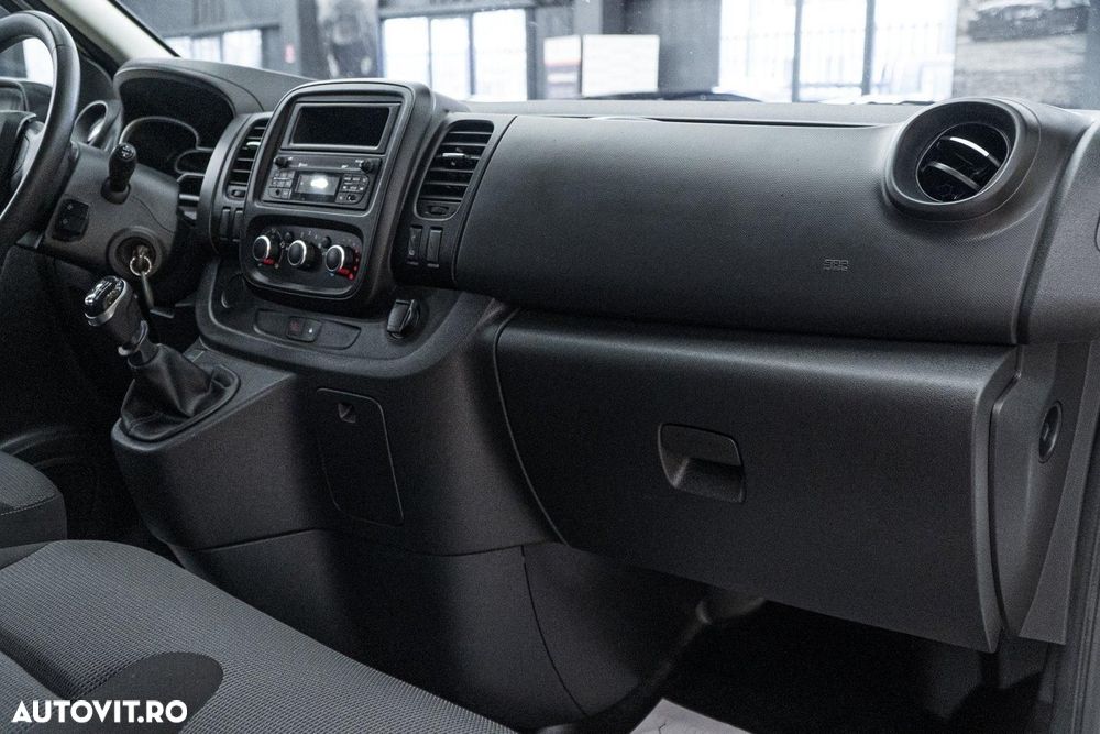 Renault Trafic 2.0 Blue dCi 120 Combi L2H1 8+1 locuri Authentique - 24