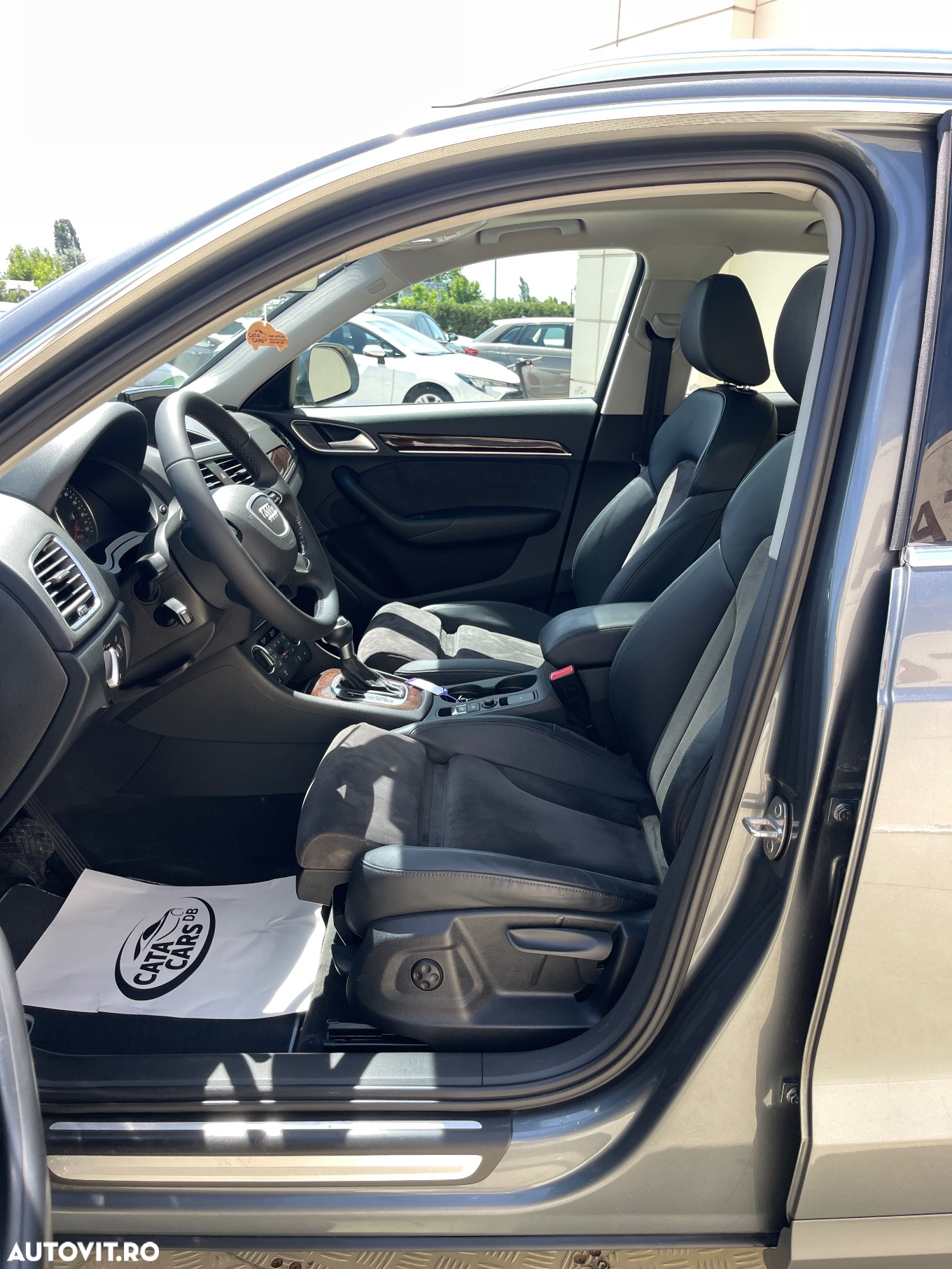 Audi Q3 2.0 TDI Quattro S tronic design - 28