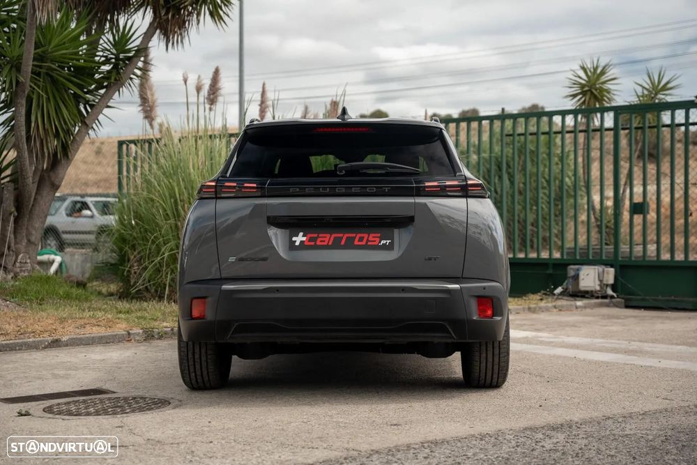 Peugeot e-2008 GT - 11