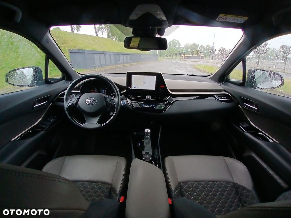 Toyota C-HR 2.0 Hybrid Executive - 13