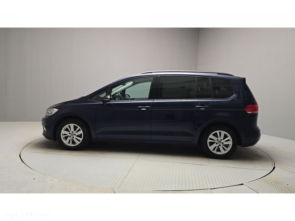 Volkswagen Touran - 3