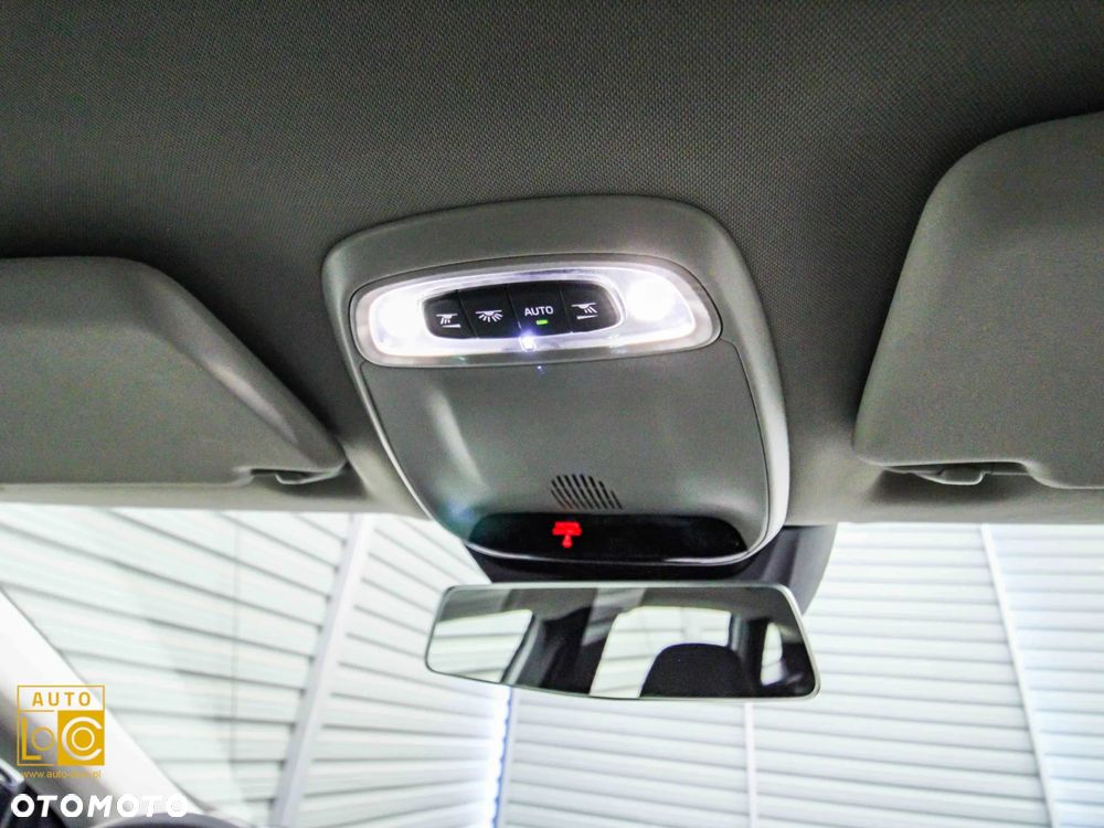 Volvo V40 T3 Drive-E Momentum - 27