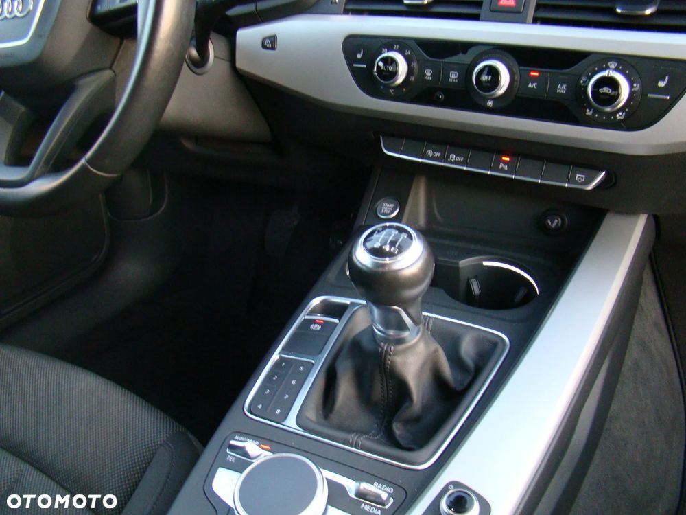 Audi A4 Avant 2.0 TDI ultra - 37