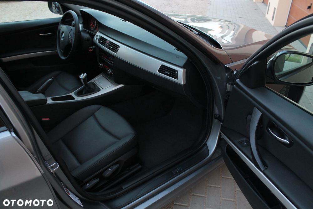 BMW Seria 3 318d DPF Edition Exclusive - 5