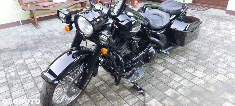 Harley-Davidson Touring Road King - 17