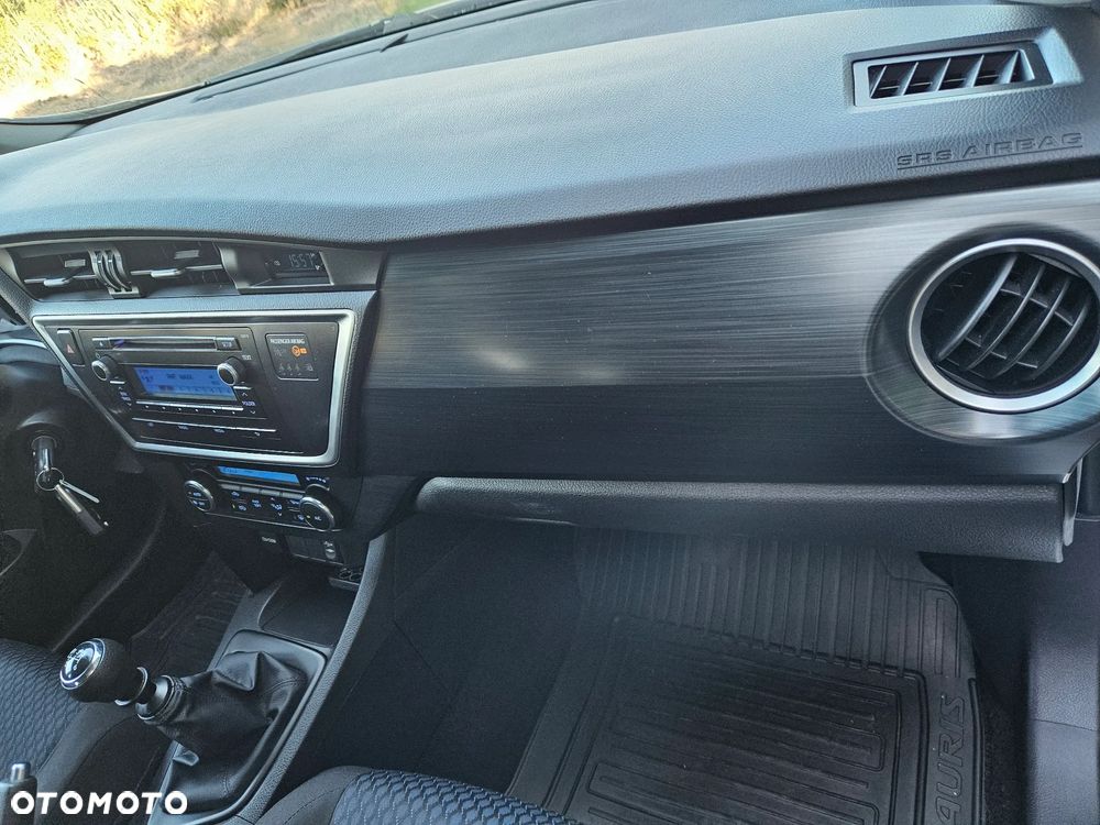 Toyota Auris 1.33 Dual-VVT-i Edition - 27