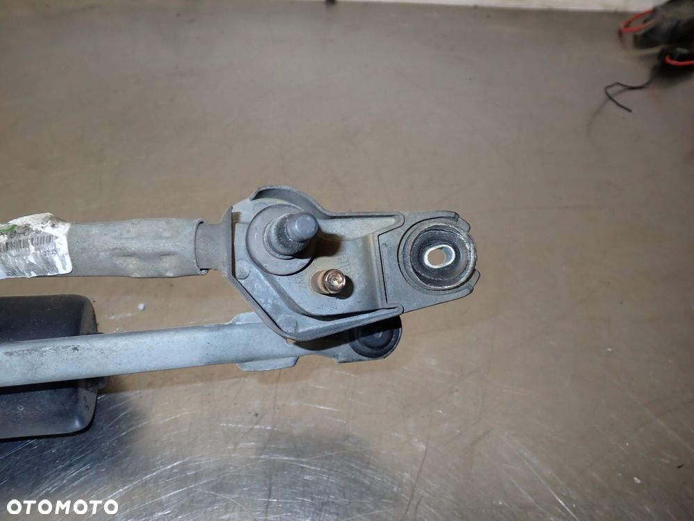 MECHANIZM WYCIERACZEK PRZÓD TOYOTA AYGO I 1.0 - 4