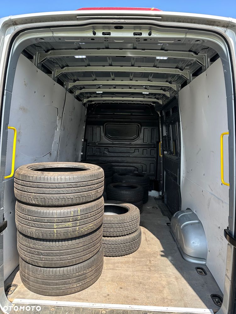 Volkswagen Crafter - 21