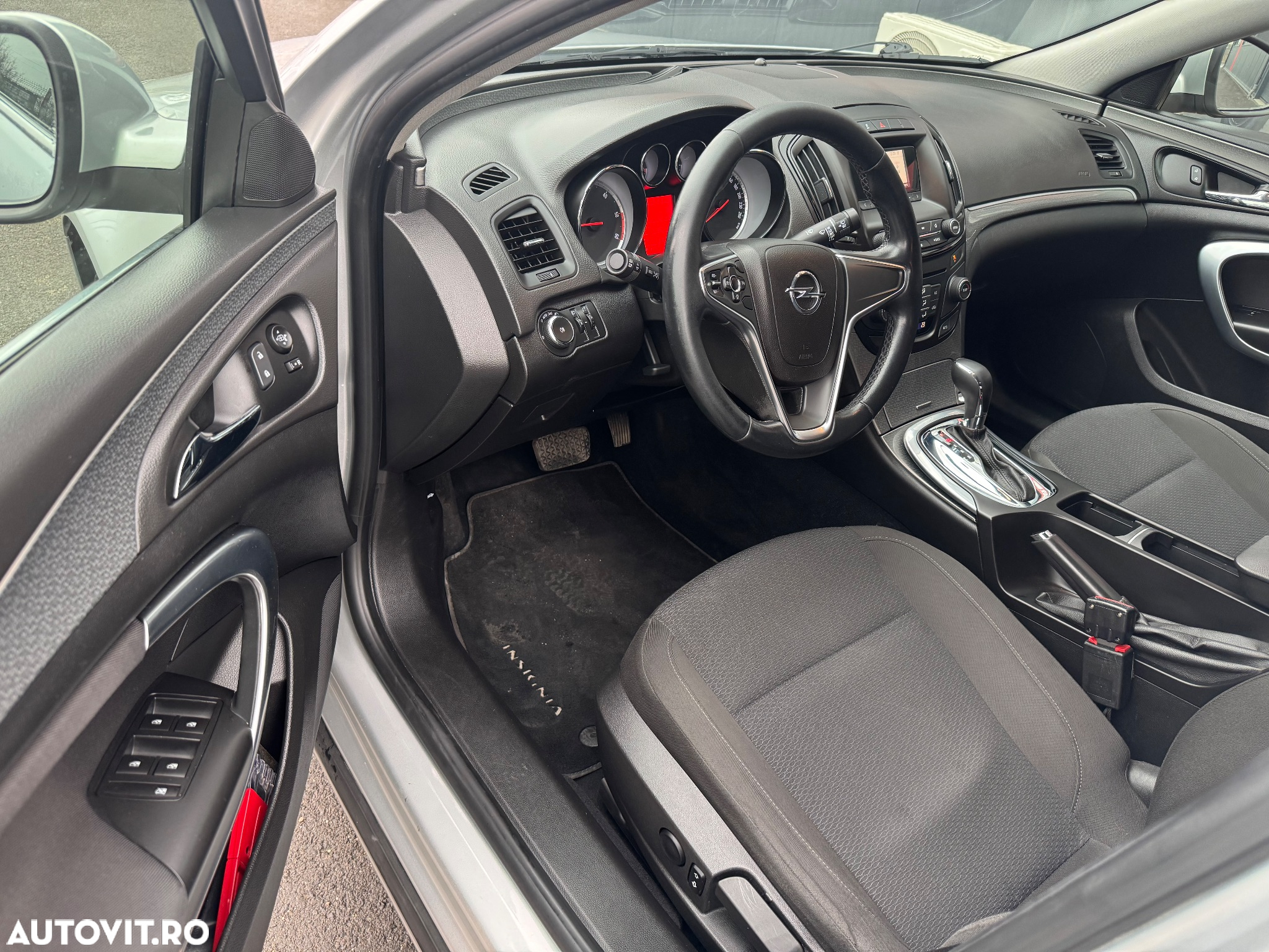 Opel Insignia - 10