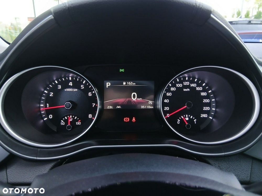 Kia XCeed - 26