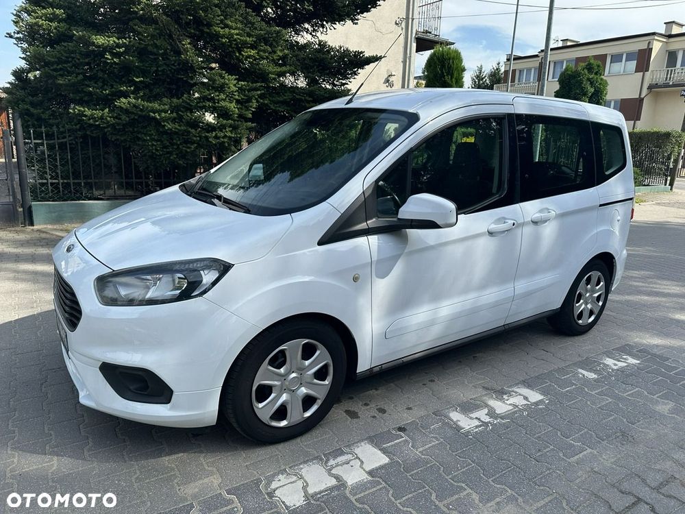 Ford Transit Courier - 1