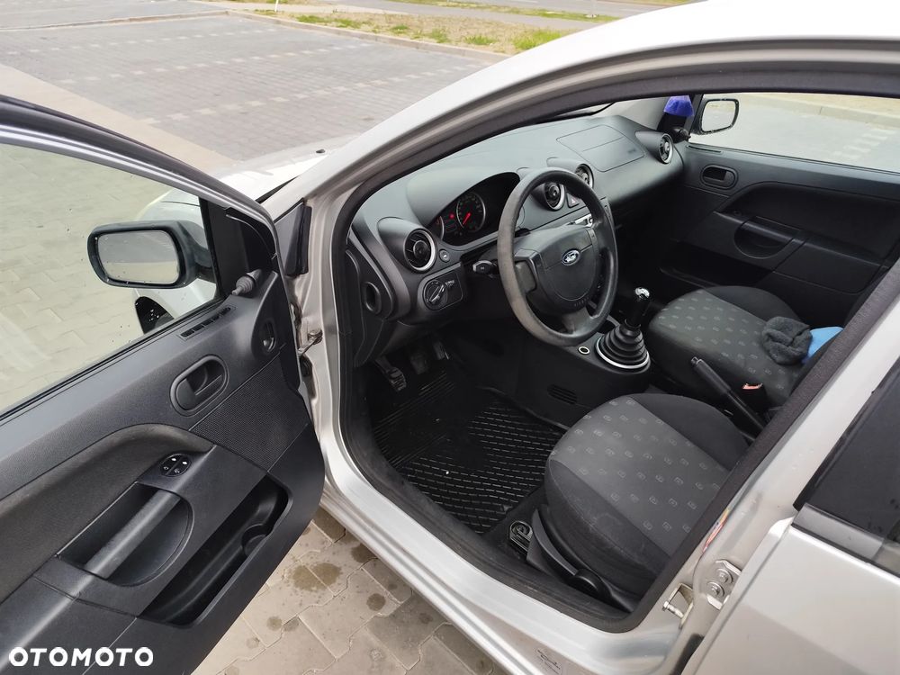 Ford Fiesta 1.3 Trend - 7