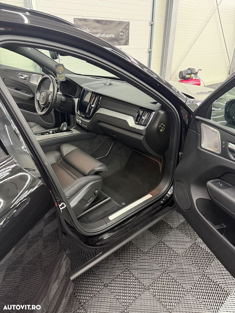 Volvo XC 60 B5 D AWD Geartronic RDesign - 12