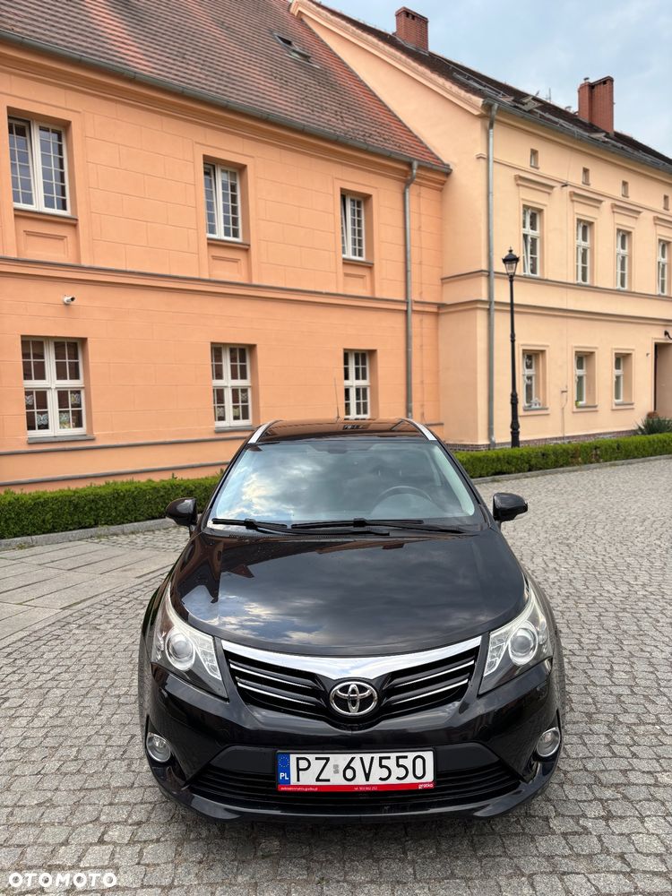 Toyota Avensis 2.2 D-CAT Sol - 8