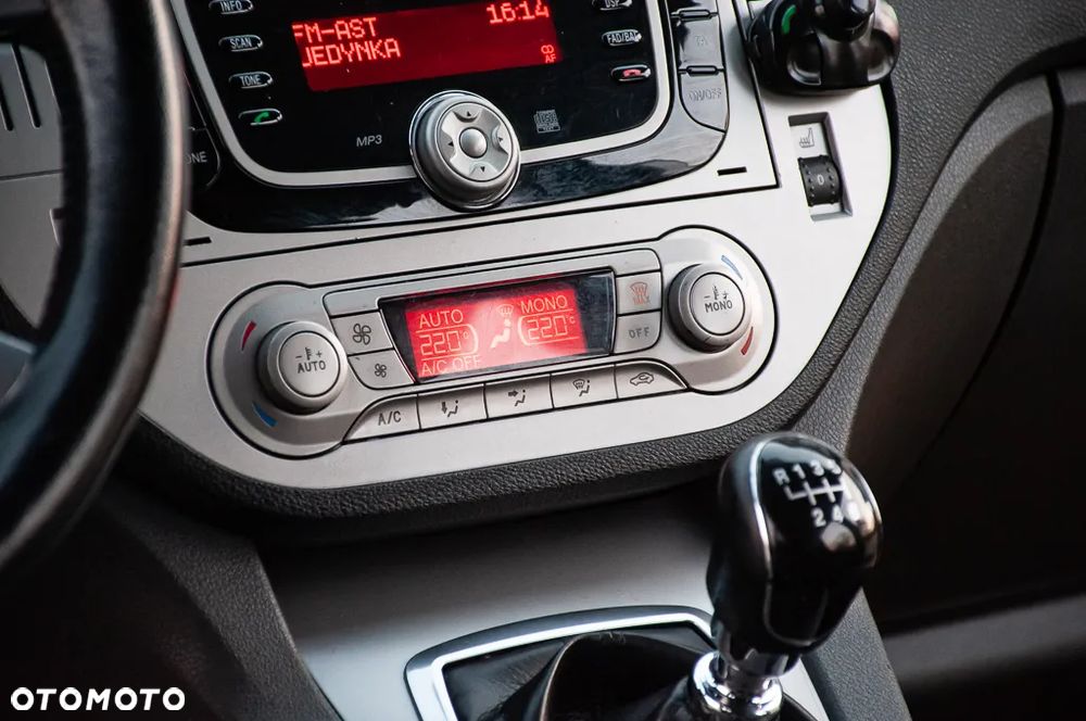 Ford Kuga 2.0 TDCi Titanium - 34