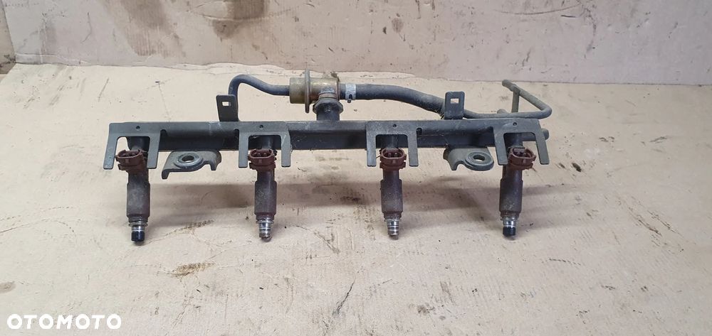 Listwa wtryskowa wtryski Suzuki Liana 1.6 16V - 3