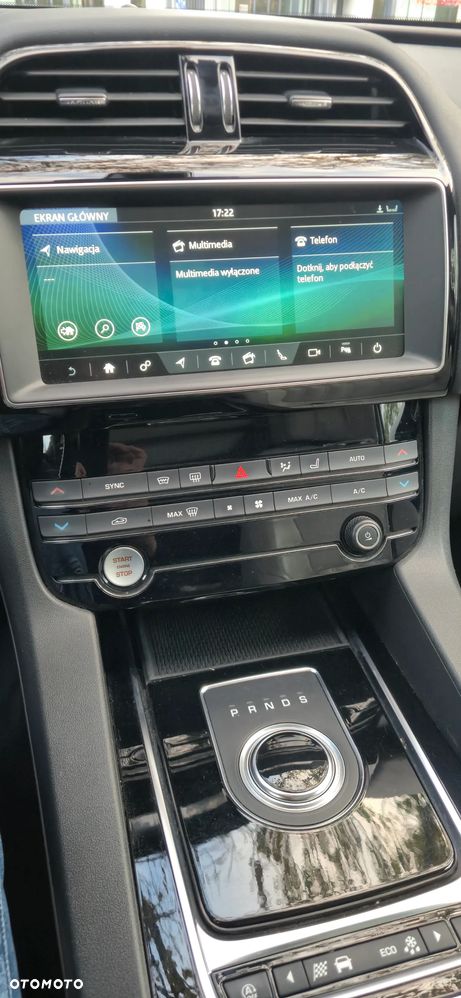 Jaguar F-Pace 30t AWD Prestige - 10