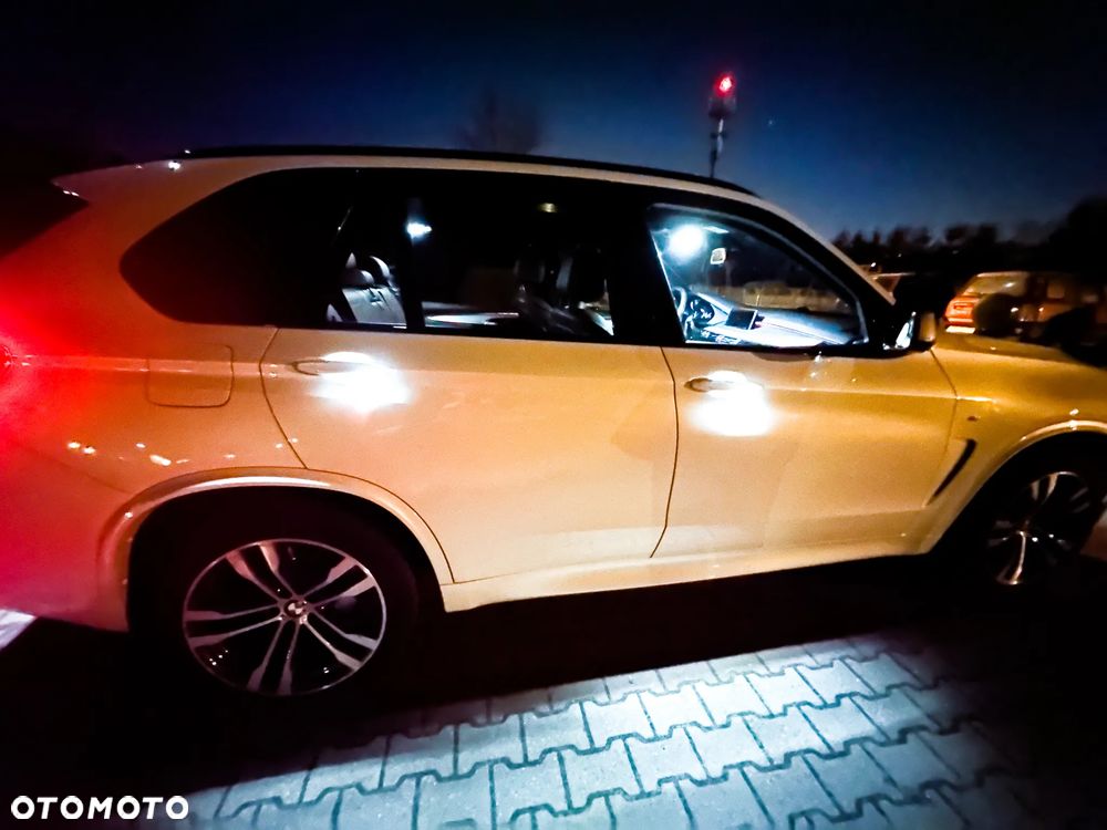 BMW X5 M M50d - 27