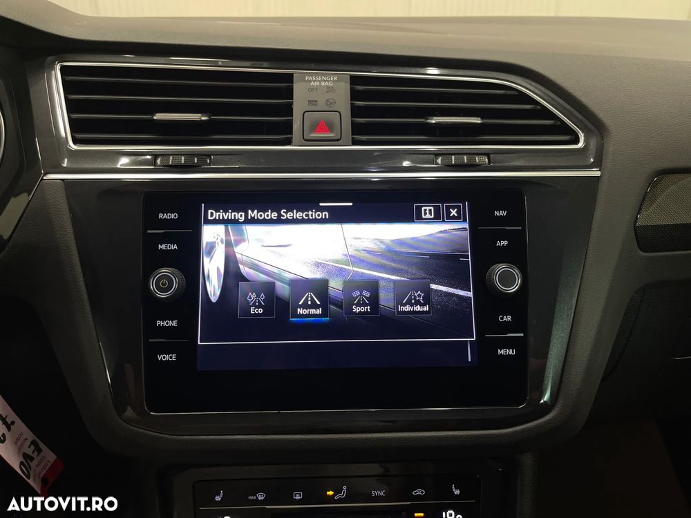 Volkswagen Tiguan 2.0 TDI 4Mot DSG Life - 21
