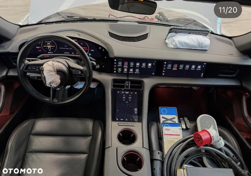 Porsche Taycan Sport - 8