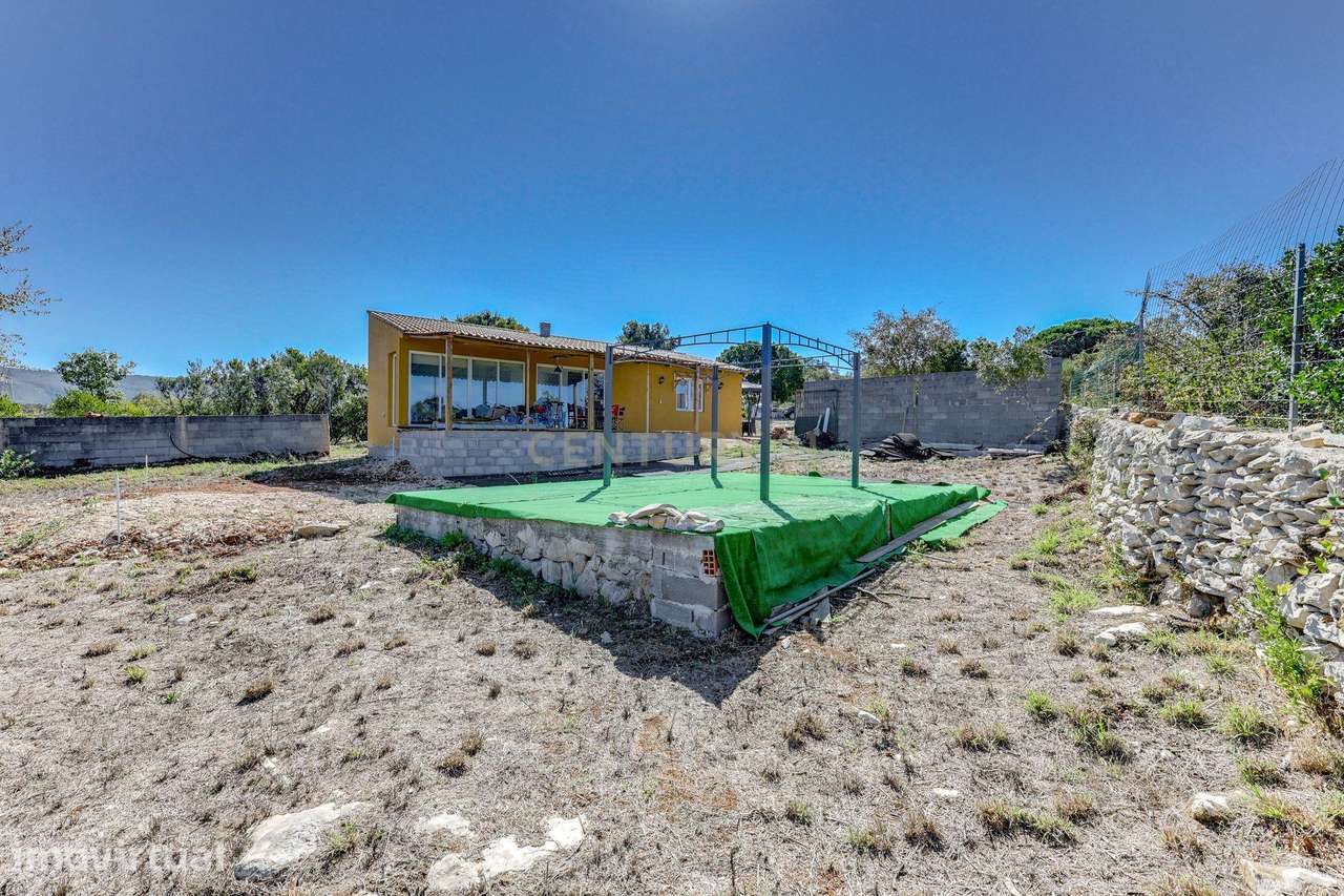 Terreno 13.800 m², Rendimento Imediato e Infraestruturas Completas - Grande imagem: 3/25