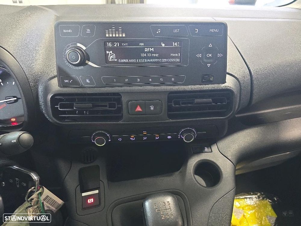 Toyota PROACE CITY CX.6 VELOCIDADES - 8