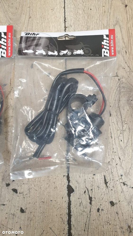 Gniazdo zasilania USB 12v Bihr 1064332 mocowane na kierownicę - 2